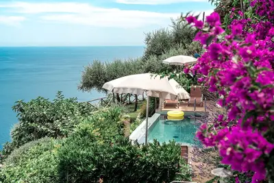 Image de Amore Rentals - Villa Pittoresca with Pool and Sea View
