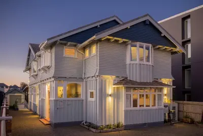 Image de Beautiful Central City Villa - Whole House