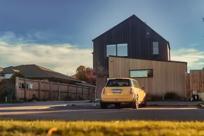 Image de Spacious Serenity near Westfield Mall: 6br