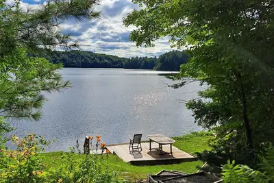 Image de Lakeside Berkshire`s Escape