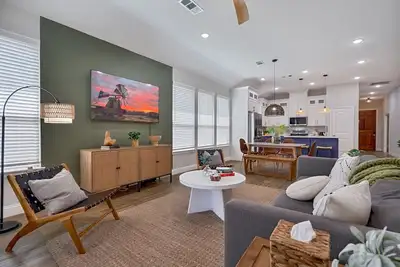 Image de Close to Downtown McKinney! Fire Pit | 4bd+Office