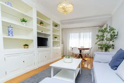 Image de Loira CÁNOVAS: Warmth and Spacious near the Uni