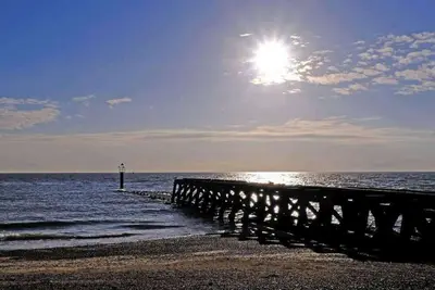 Image de SeasideEscape-6 Guests-IndoorPool-Garden-Bbq-Beach