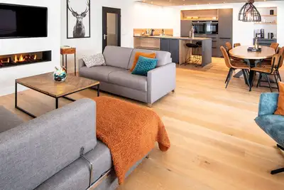 Image de Penthouse Feldberg pour 8 personnes avec vue sur la montagne et terrasse privée