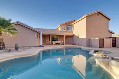 Image de Home on Golf Course w/ Private Pool in Phoenix!