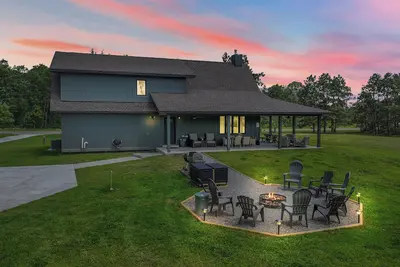 Image de 10-Acre Property w/ Fire Pit & Grill in Arkdale!