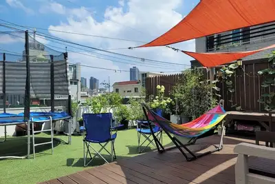 Image de Seoul Charming Rooftop House with trees and flowers!