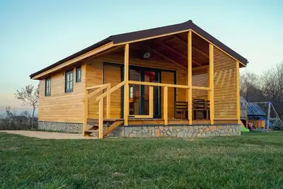 Image de Charming 2-bedroom chalet with WiFi, Ac in fantastic Râșnov