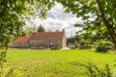 Image de Gîte familial en pierre avec spa et jardin à Tollevast