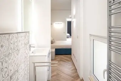 Image de \"Charming 4-Bedroom Townhome with WiFi & Ac, 4 Minutes from Tas-Sliema Seafront\"