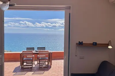 [small cove] peace of mind + reserved beach