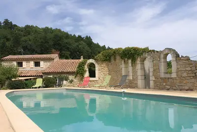 Image de Belle demeure en pierre, piscine et parc privé