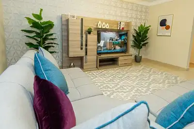 Image de Spacious 3-bedroom apartment Pool View Near the Airport