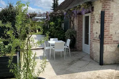 Image de Maison de charme indépendante au calme. Parking, jardin, terrasse.