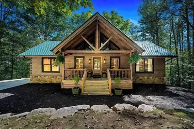 Image de Hideaway Ridge - Cabin with HotTub, Minutes from Downtown, Wineries, & Hiking