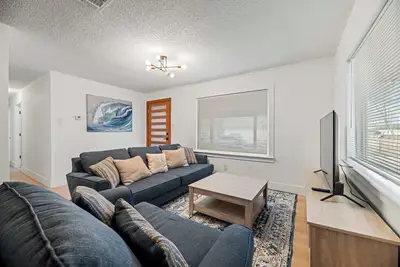 Spacious McKinney Bungalow- Where Space Meets Grace in the Heart of McKinney
