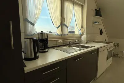 Image de Cozy vacation apartment with balcony