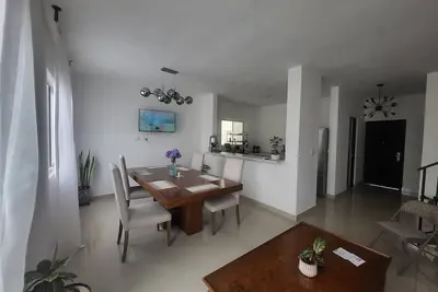 Image de House near the airport