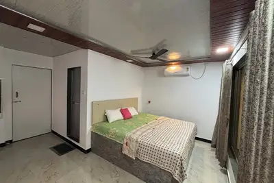 Image de Spacious lodge with 8 bedrooms and WiFi, Ac in beautiful Virar