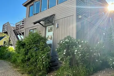 Image de 3-min walk to beach, modern 3br, dog-friendly cottage in charming Biddeford Pool