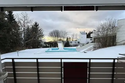 Image de Appartement-Confort-Vue sur Piscine-Pool Nähe-Salle de bain privée séparée