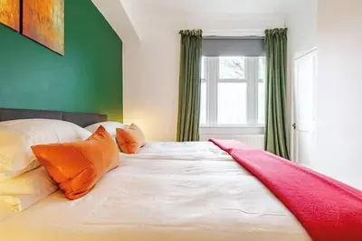 Image de Comfy garden flat Central Slough near Windsor
