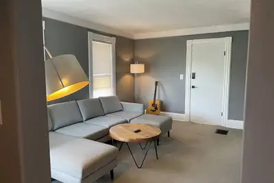 Image de Charming 2-bedroom apartment with WiFi, Ac in enchanting Corning