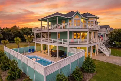 Image de Harmankaya | 6br Corolla Beach House w/ Pool