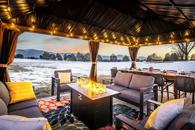 Image de Luxury Estate with Mountain View and Privacy