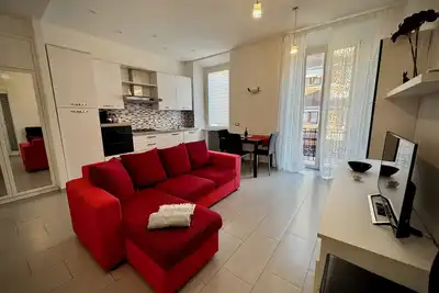Image de Modern apartment in city center, 5 min. walk from rail station and cruise port.