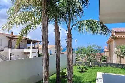 Vacation house with garden within walking distance from the sea