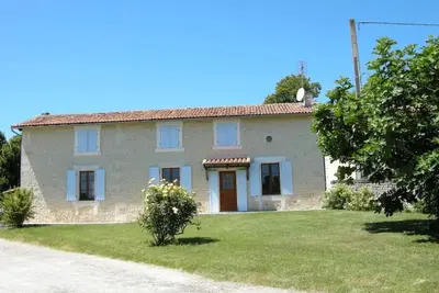Charente Charme 4 bedroom gite with heated pool