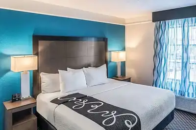 Image de Adventure Awaits: Cozy Room Perfect for Exploring Phoenix | Free Parking