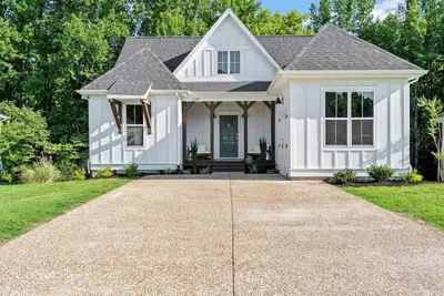 Image de Cozy Cottage w/3king Beds, Tesla Charger, Marina Access