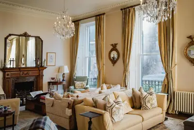 Image de Prestigious City Centre Private Entrance House