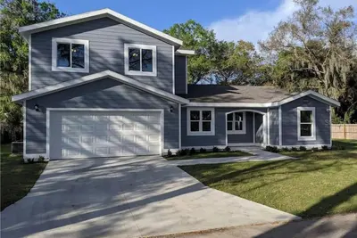 Image de Private 2nd floor with 2 bedrooms and kitchenette, self check-in with smart lock