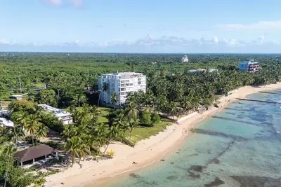 Caribbean Heavenly Oasis, Beachfront Apartment
