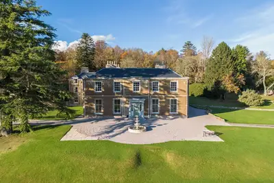 Burnhervie House, pet friendly, with open fire in Inverurie