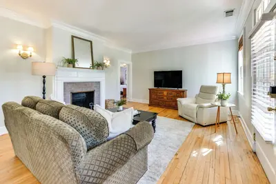 Image de Walk to Lakebottom Park: Historic Columbus Home