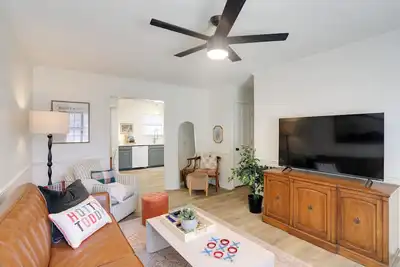 Image de 2 Blocks to Oxford Square: Ole Miss Retreat