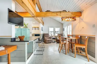 Image de Ride From Your Door: Cabin w/ Vast Trail Access!