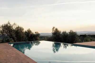 Image de Fully furnished Tepee in the Tuscan olive grove