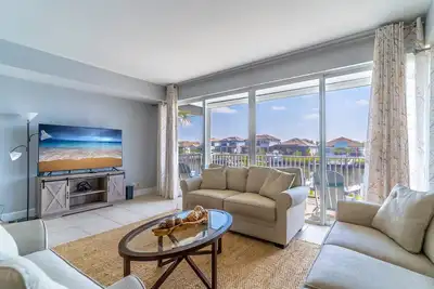 Image de 3-bedroom Little Harbor End Unit | Stunning canal views | Resort Amenities | Optional Golf Cart
