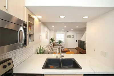 Image de Cozy Boho Coliseum Condo