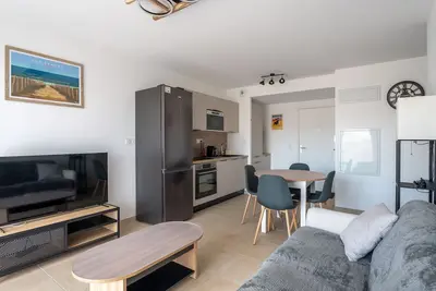 Image de Beau T2 Neuf avec Jardinet, Parking et Wifi à Mimizan