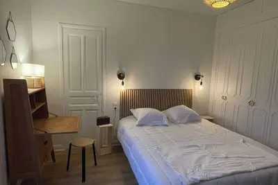Image de Appartement cosy et lumineux dans une maison de caractère. Idéalement placé