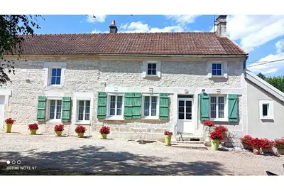 Image de Gite Le Carrouge\nA 15mn de Guédelon Ancienne fermette terrain  clos 6 personnes