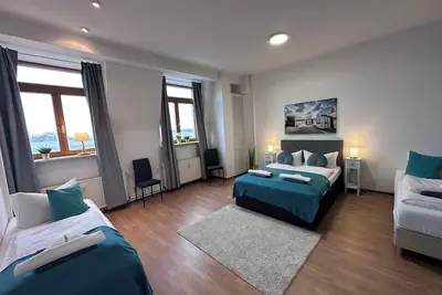 Image de \"Experience Coastal Comfort: Hafenkante Apartment in Rostock Awaits! \"