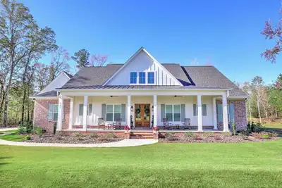 Image de Private, luxury home for Master's with Pool
