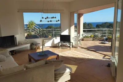 Villa Spacieuse à 150 m de la mer avec vue sur le Golfe de Pinarello